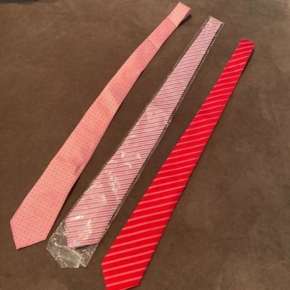 Men’s 3 Neck Ties in a Bundle NEW